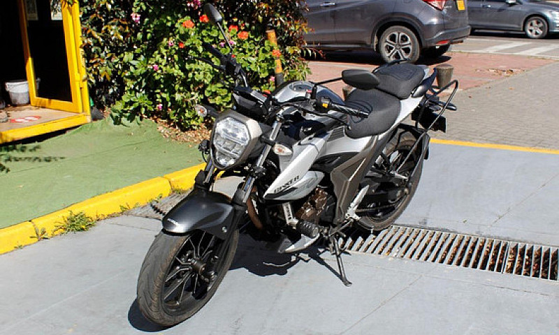 Suzuki Gixxer 250 20...
