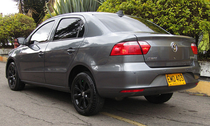 Volkswagen Voyage 1....