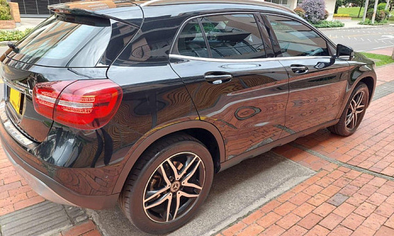 Mercedes-Benz Clase ...