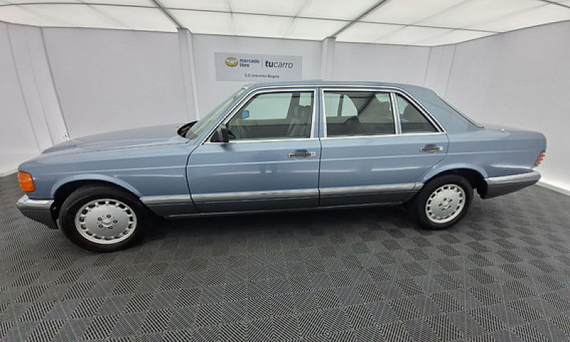 Mercedes-Benz 300 Se...