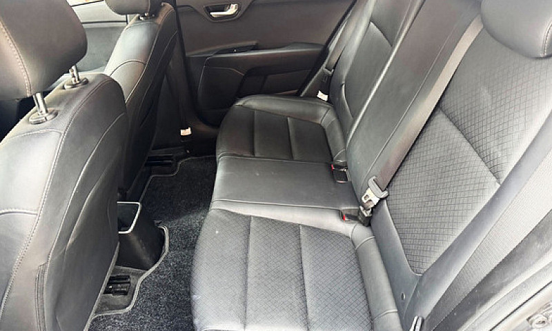 Kia Rio 1.4 Zenith...