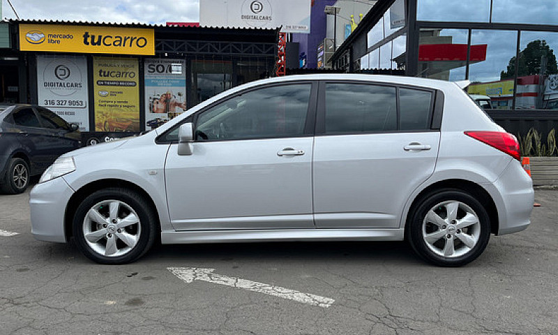 Nissan Tiida 1.8Cc A...