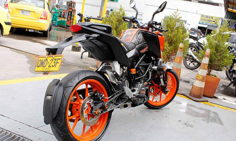 Ktm Duke 200 2021...