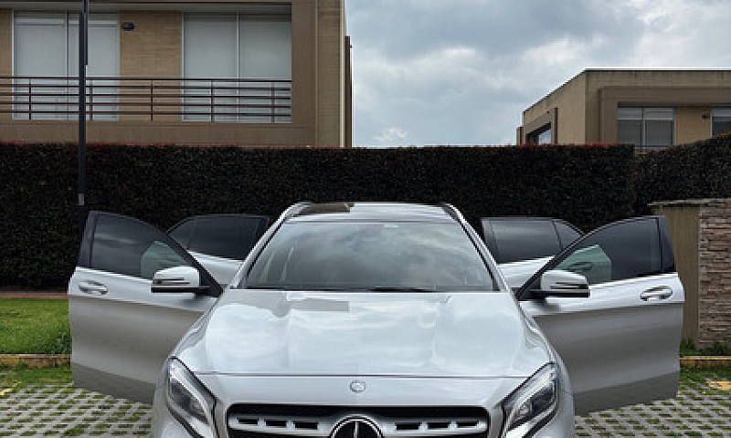 Mercedes-Benz Clase ...