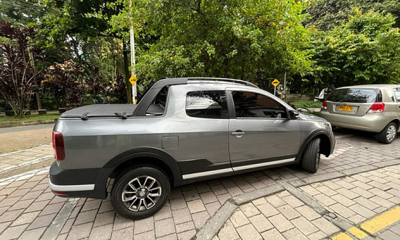 Volkswagen Saveiro 1...
