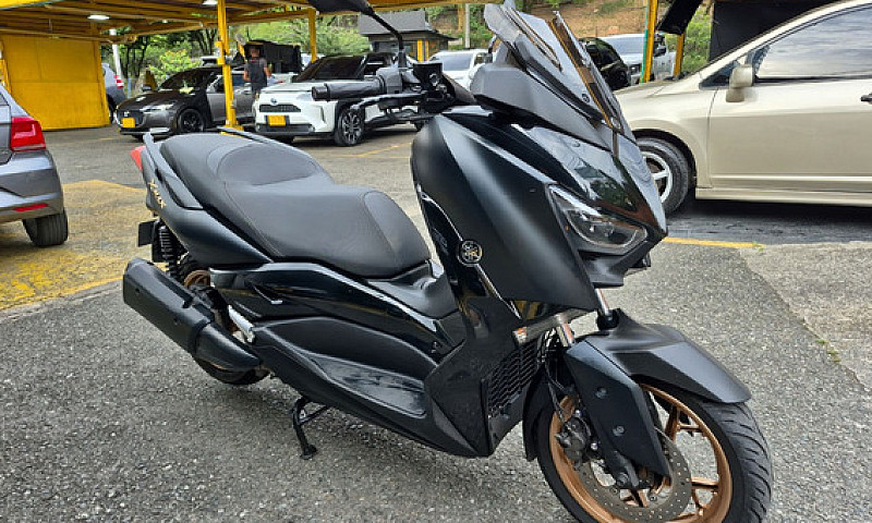 Yamaha Xmax 300 2022...