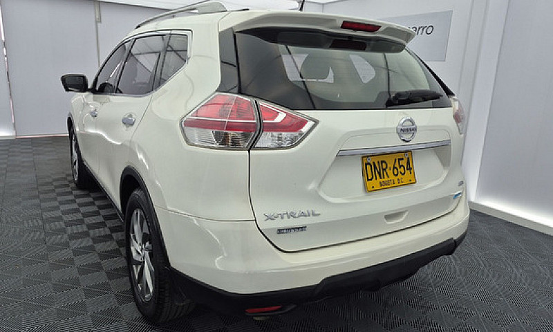 Nissan X-Trail 2.5 E...