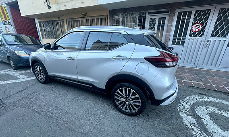 Nissan Kicks Play 1....
