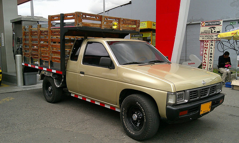 Nissan D21 2.4 4X2...