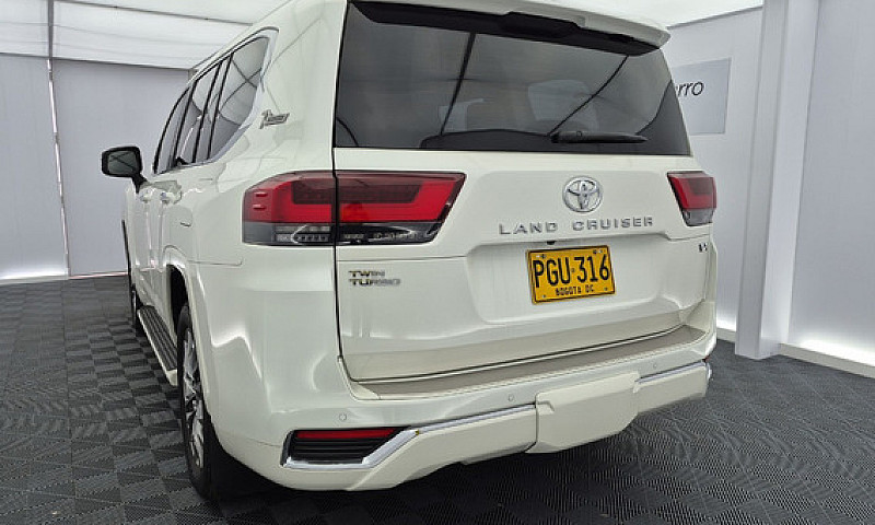 Toyota Land Cruiser ...