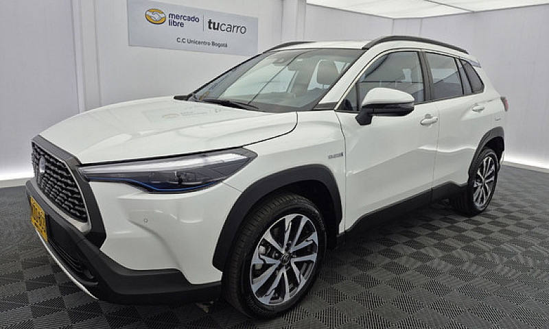 Toyota Corolla Cross...