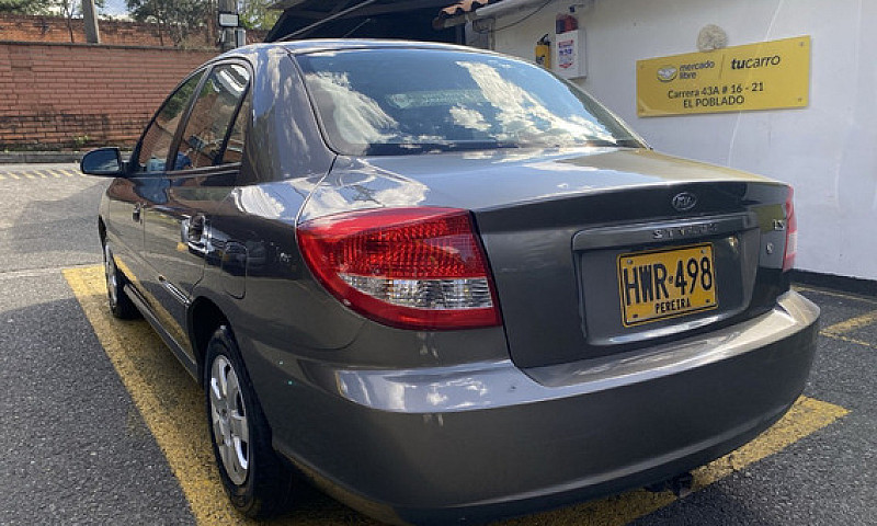 Kia Rio 1.5 Stylus M...