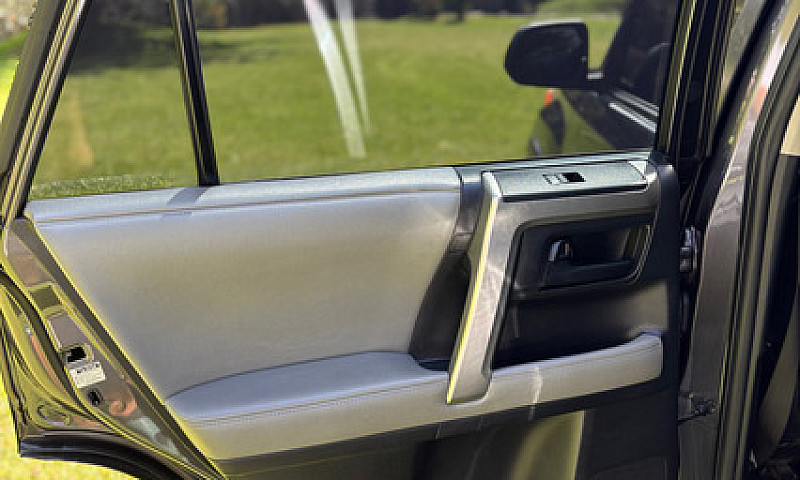 Toyota 4Runner 4.0 S...