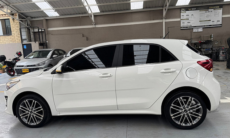 Kia Rio 1.4 Zenith A...
