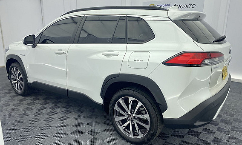 Toyota Corolla Cross...