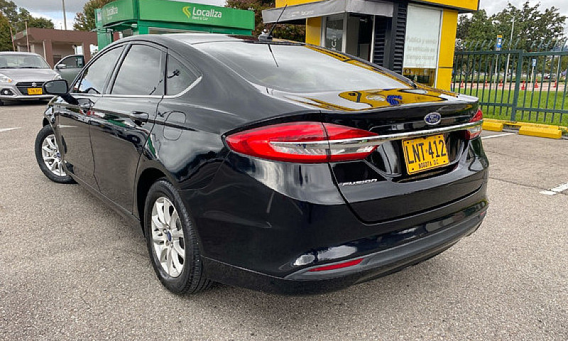 Ford Fusion S 2.5...