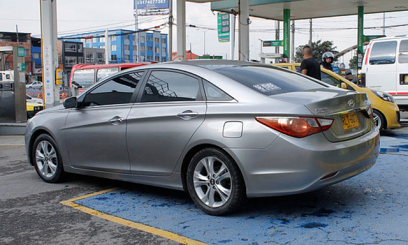 Hyundai Sonata I45 2...