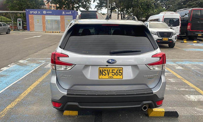 Subaru Forester 2.5 ...