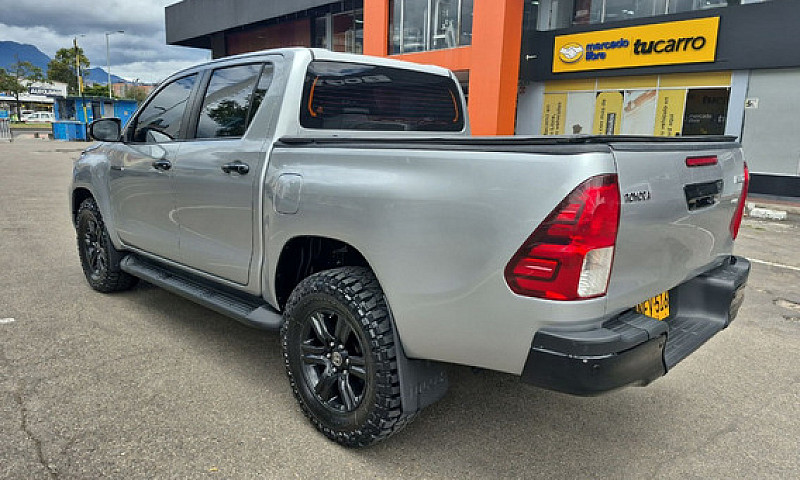 Toyota Hilux 2.4 Dié...