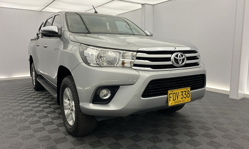 Toyota Hilux 2.8L...