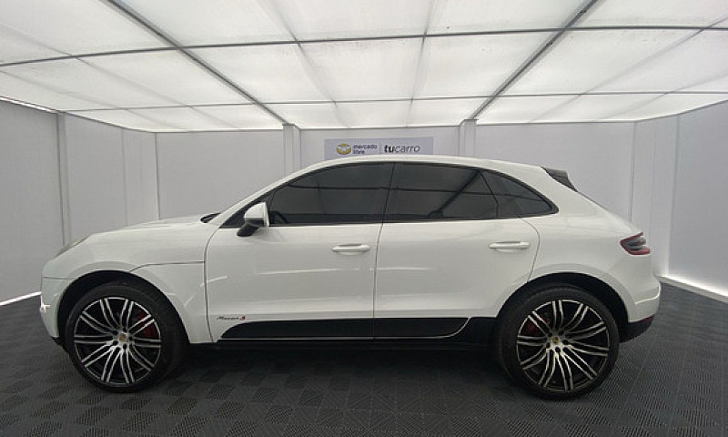Porsche Macan ...