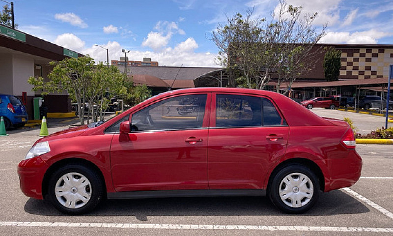 Nissan Tiida 1.8 Mii...