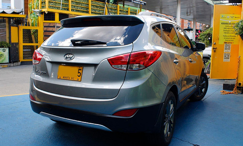Hyundai Tucson Ix-35...