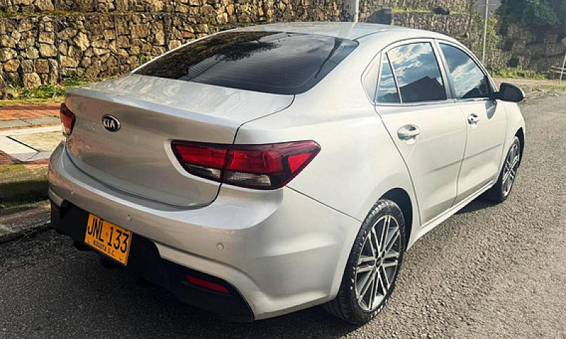 Kia Rio 1.4 Vibrant...