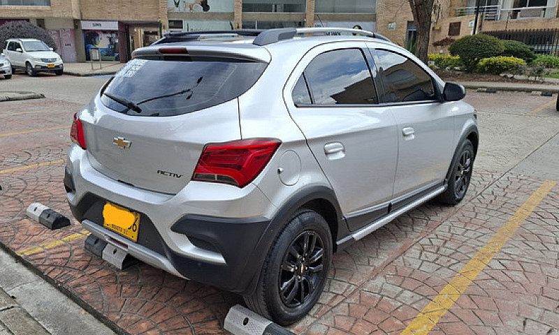 Chevrolet Onix Activ...