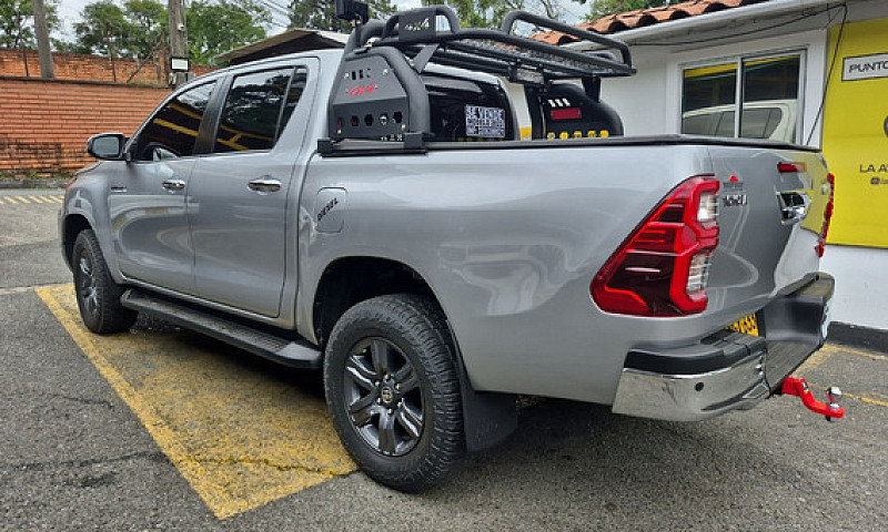 Toyota Hilux 2.4 Mt ...