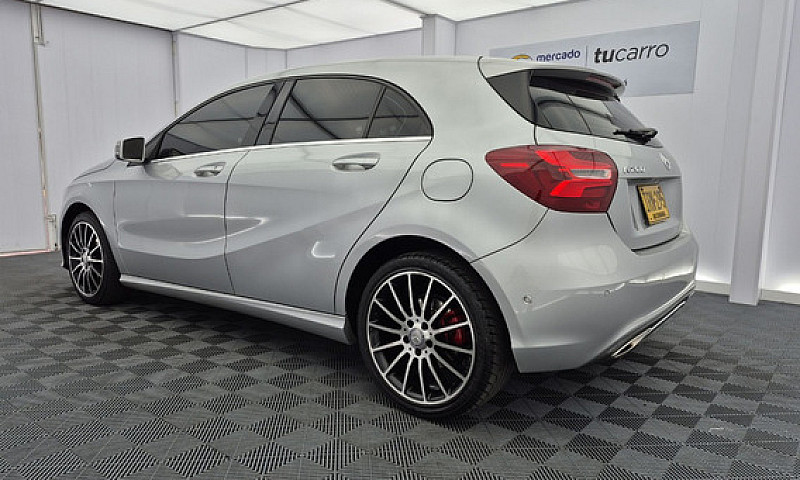 Mercedes-Benz Clase ...