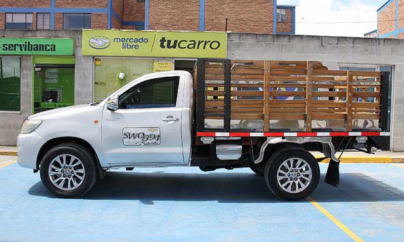 Toyota Hilux 2.5 4X4...