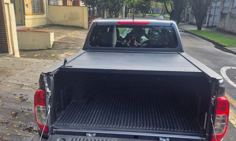 Nissan Frontier 2.5 ...