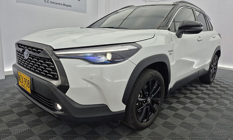 Toyota Corolla Cross...