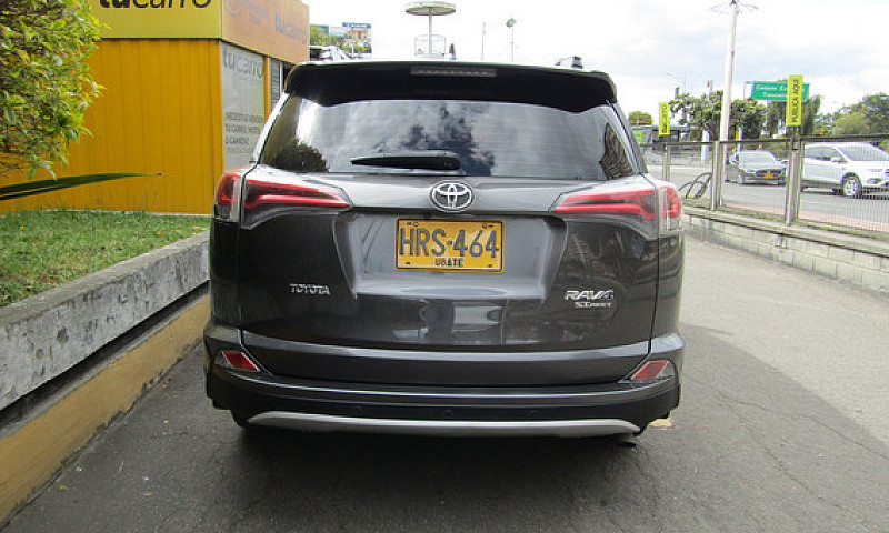 Toyota Rav4 2.0 Stre...
