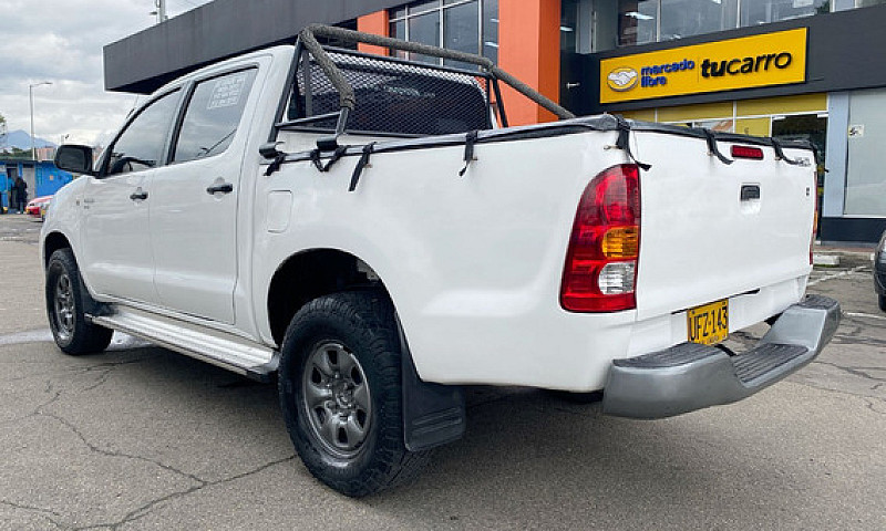 Toyota Hilux 2.5 Mt...