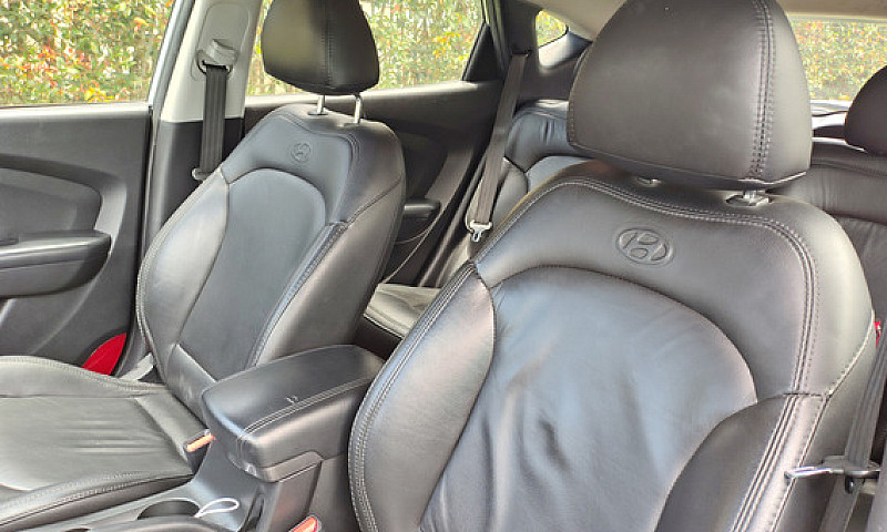 Hyundai Tucson Ix-35...
