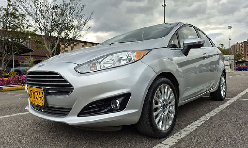 Ford Fiesta 1.6 Tita...