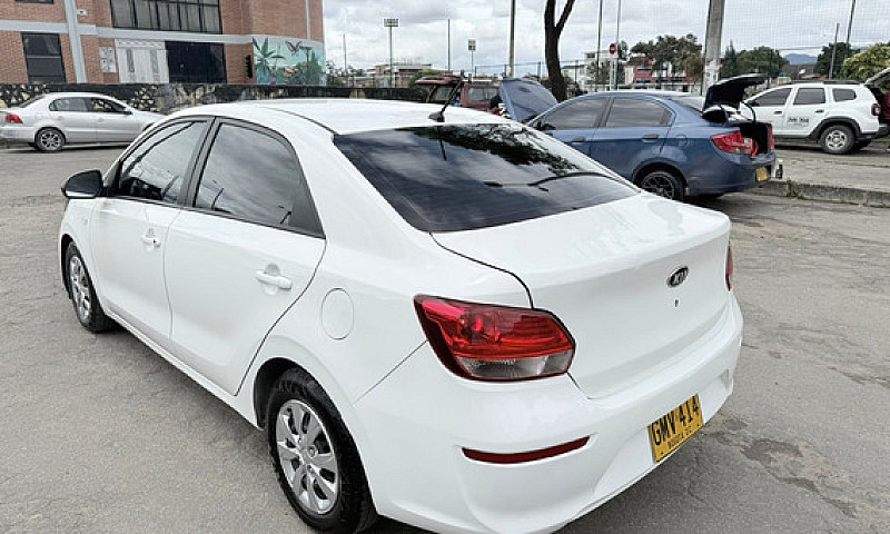 Kia Soluto, Emotion ...