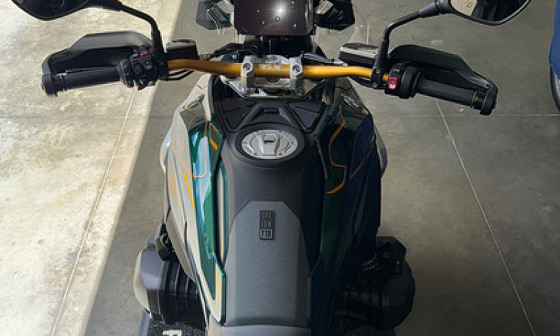 Gs 1300 R...