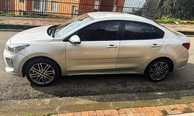 Kia Rio 1.4 Vibrant...