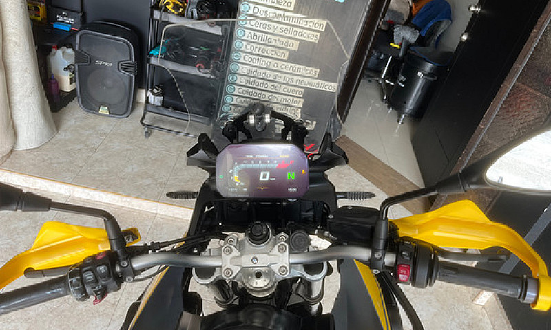 Bmw Gs 750...