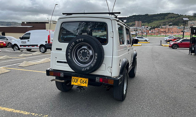 Chevrolet Samurai 1....