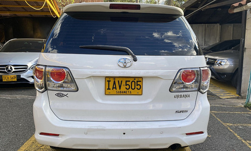 Toyota Fortuner 2.7 ...