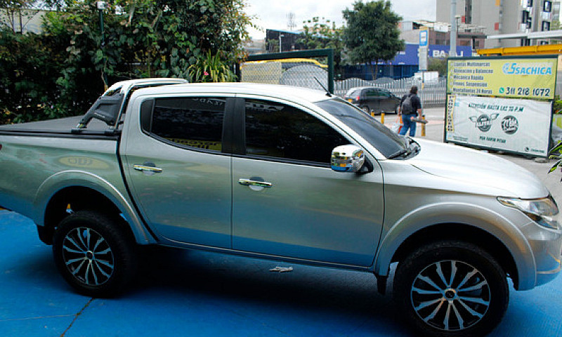 Mitsubishi L200 Spor...