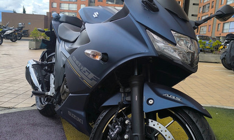 Gixxer 250 Sf 11.000...