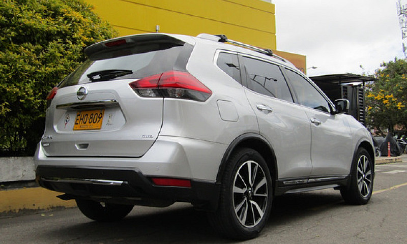 Nissan X-Trail 2.5 T...