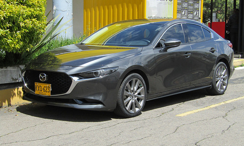 Mazda 3 2.0 Grand To...