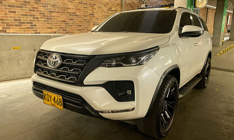 Toyota Fortuner 2.4 ...