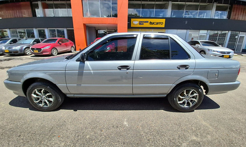 Nissan Sentra 1.6 B1...